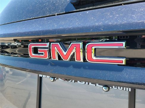 New 2026 GMC Acadia Elevation w/ Elevation Premium Package AWD/4WD image 8