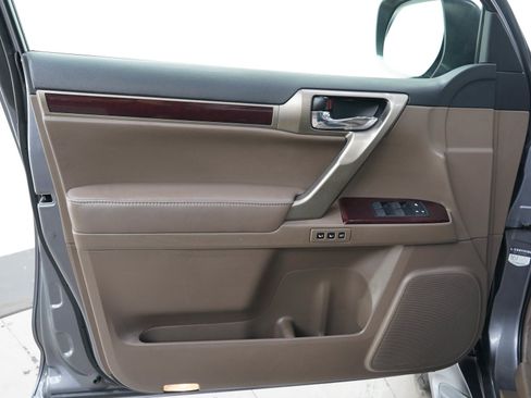 Used 2018 Lexus GX 460 Premium w/ Premium Package AWD/4WD image 22