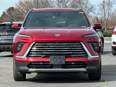 Used 2025 Buick Enclave Preferred image 9