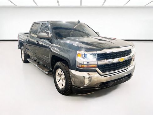 Used 2018 Chevrolet Silverado 1500 LT w/ All Star Edition AWD/4WD image 3