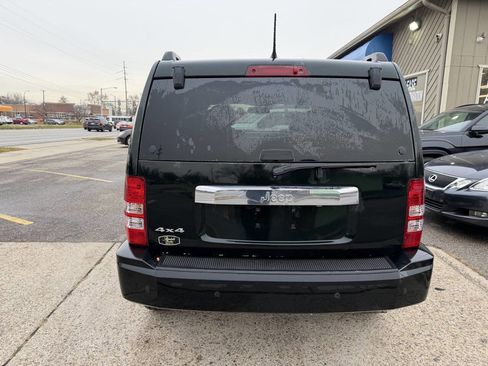 Used 2012 Jeep Liberty Sport image 10