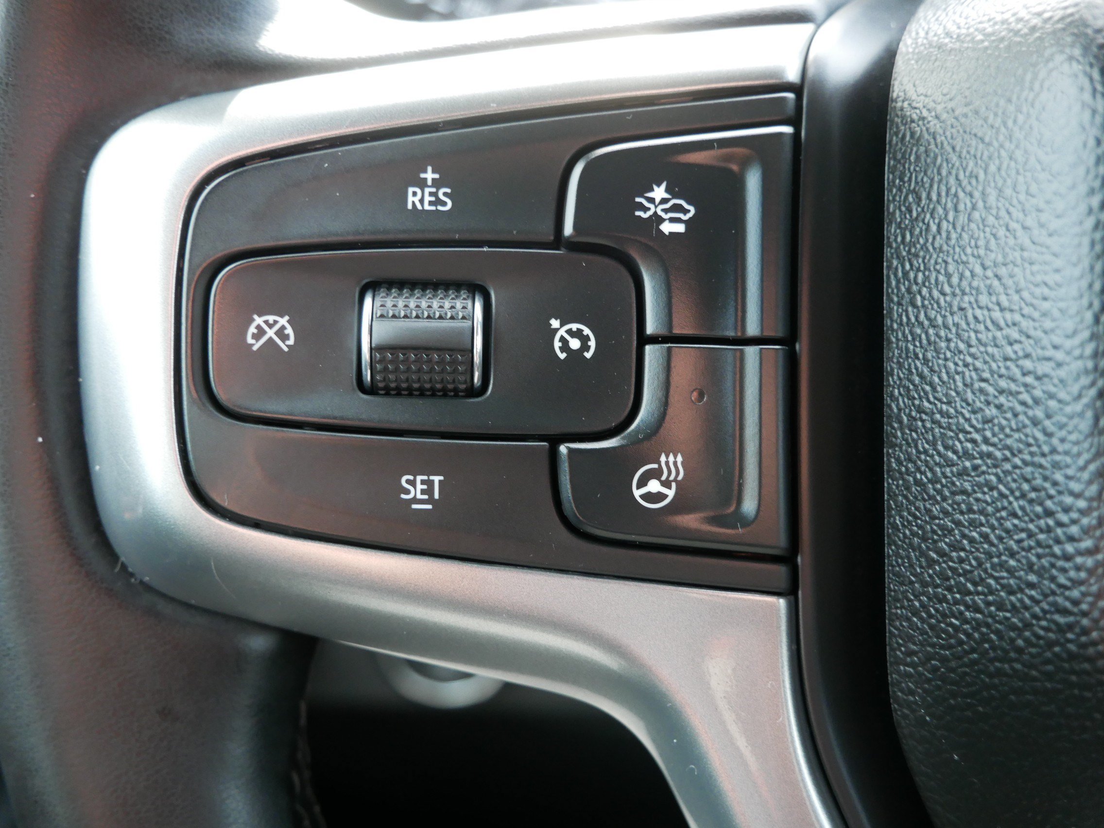 Used 2024 Chevrolet Silverado 1500 LT AWD/4WD image 24