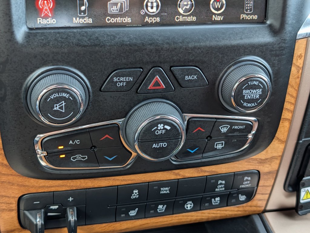Used 2016 RAM 1500 Laramie Longhorn w/ Convenience Group AWD/4WD image 22