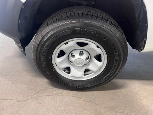 Used 2017 Toyota Tacoma SR image 23