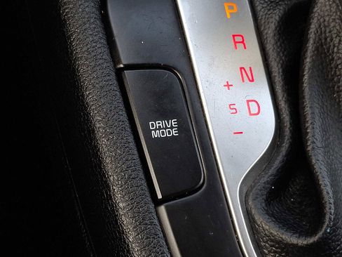Used 2023 Kia Forte LXS FWD image 22