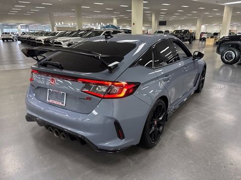 Used 2024 Honda Civic Type R image 7