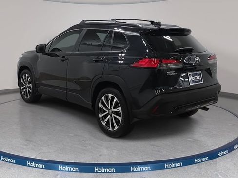 Used 2025 Toyota Corolla Cross XLE w/ Convenience Package AWD/4WD image 8