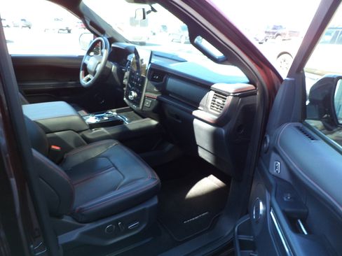 Used 2023 Ford Expedition Limited AWD/4WD image 8