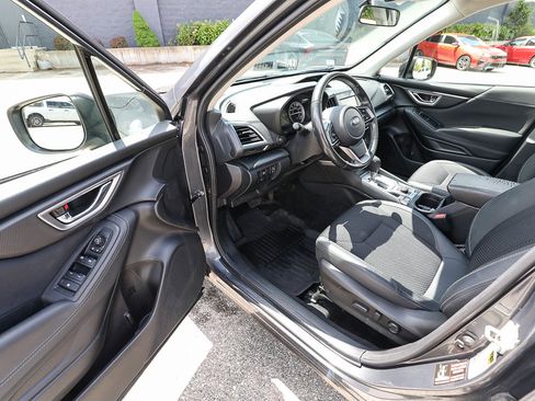 Used 2022 Subaru Forester Premium AWD/4WD image 10