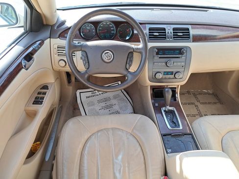 Used 2010 Buick Lucerne CXL image 10