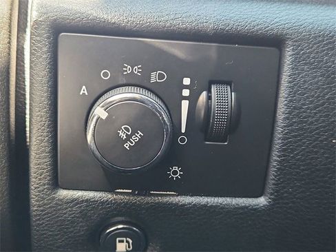 Used 2015 Jeep Grand Cherokee Limited w/ Luxury Group II image 18