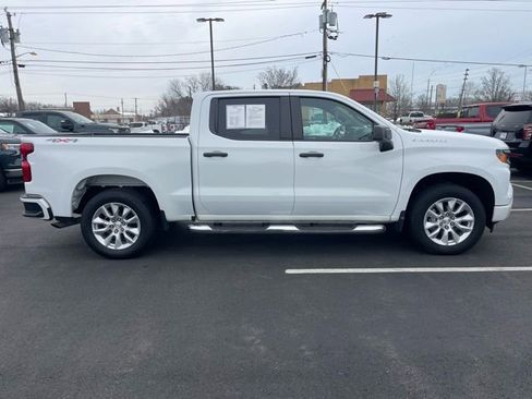 Used 2022 Chevrolet Silverado 1500 Custom image 10