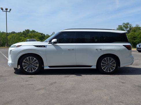 Used 2025 INFINITI QX80 Sensory image 6