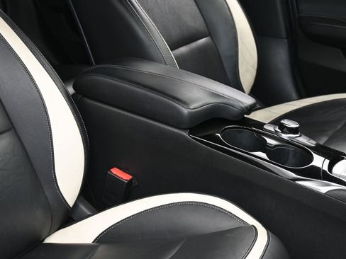 Used 2017 INFINITI QX30 Sport w/ Sport Leather Package image 41