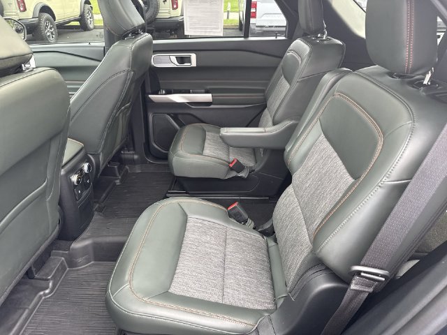 Used 2023 Ford Explorer Timberline w/ Timberline Technology Package AWD/4WD image 32