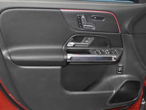 New 2026 Mercedes-Benz GLB 250 4MATIC image 3