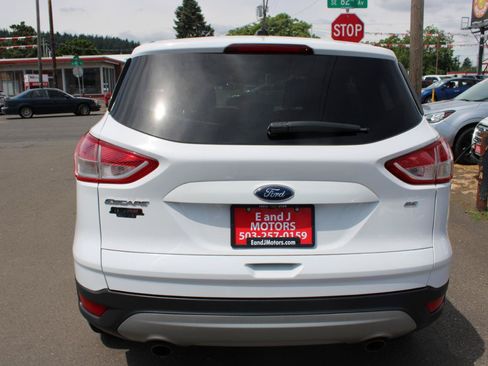 Used 2015 Ford Escape SE FWD image 5
