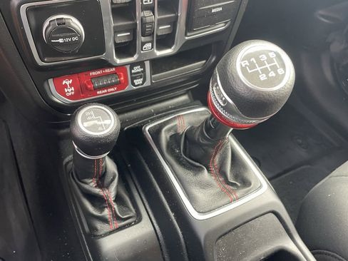 Used 2021 Jeep Wrangler Unlimited Rubicon image 5