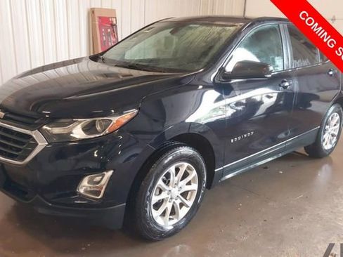 Used 2020 Chevrolet Equinox LS AWD/4WD image 2