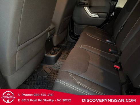 Used 2016 Jeep Wrangler Unlimited Sahara image 24