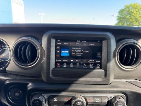 Used 2023 Jeep Wrangler Unlimited Sport AWD/4WD image 13