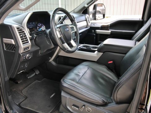 Used 2017 Ford F350 Lariat w/ Lariat Ultimate Package image 23