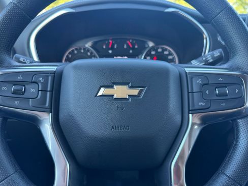Used 2025 Chevrolet Blazer LT FWD image 30