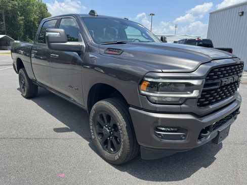 Used 2024 RAM 2500 Big Horn w/ Night Edition AWD/4WD image 3