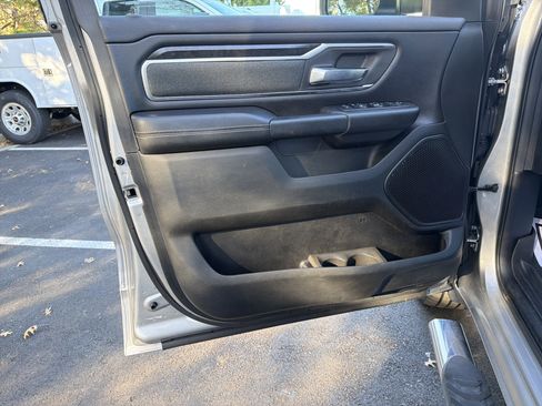 Used 2019 RAM 1500 Big Horn image 14