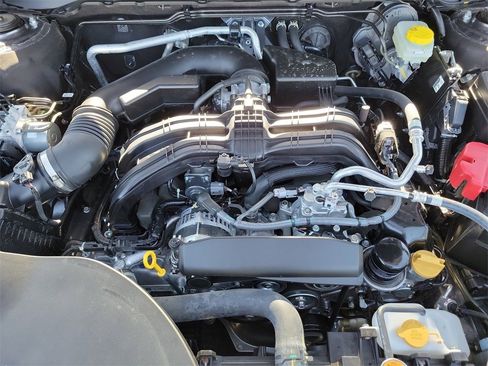 Used 2025 Subaru Outback Premium w/ Popular Package #1A image 10