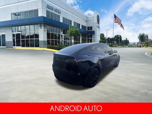 Used 2024 Tesla Model Y Long Range AWD/4WD image 5