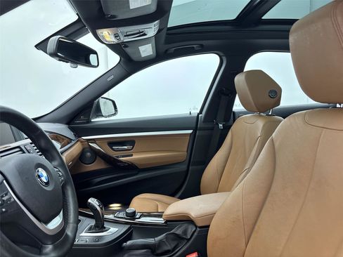 Used 2017 BMW 340i Gran Turismo xDrive image 24