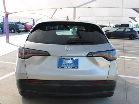 Used 2024 Honda HR-V LX image 4