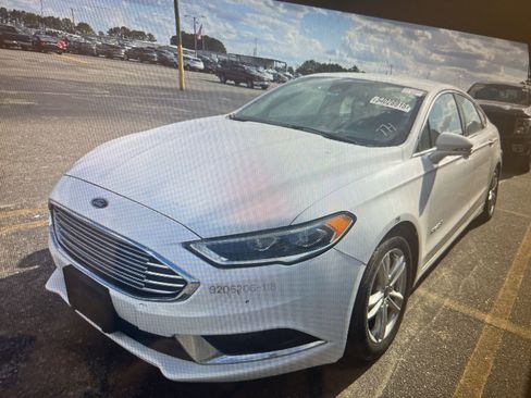 Used 2018 Ford Fusion SE w/ Equipment Group 602A image 13
