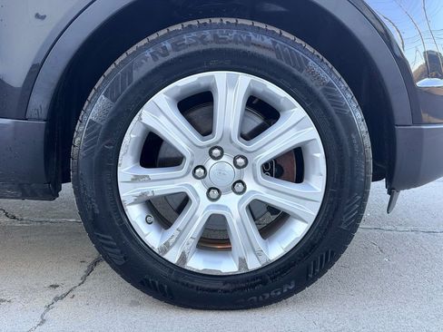 Used 2017 Land Rover Range Rover Evoque SE Premium image 27