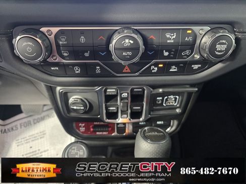 New 2025 Jeep Gladiator Mojave image 22