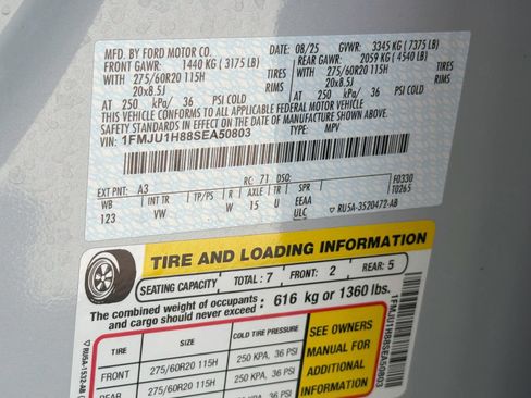 Used 2025 Ford Expedition Active RWD image 35