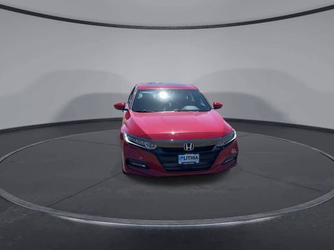 Used 2018 Honda Accord Sport image 4