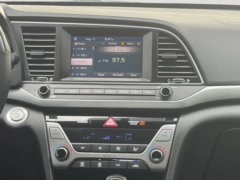 Used 2018 Hyundai Elantra Value Edition FWD image 23
