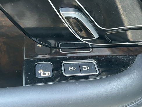 Used 2022 Land Rover Range Rover P525 Westminster Edition image 20