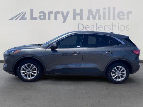Used 2020 Ford Escape SE FWD image 2