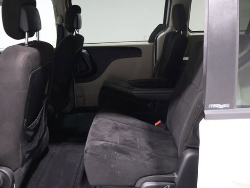 Used 2013 Dodge Grand Caravan SXT w/ UConnect Hands-Free Group image 19