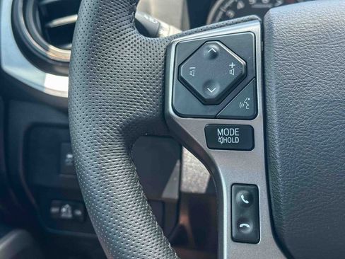 Used 2022 Toyota Tacoma Limited w/ Nightshade Package AWD/4WD image 27
