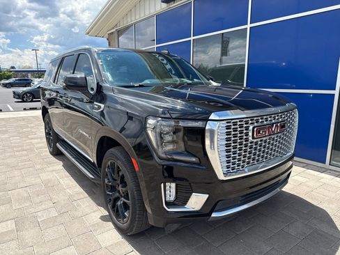 Used 2022 GMC Yukon Denali AWD/4WD image 2