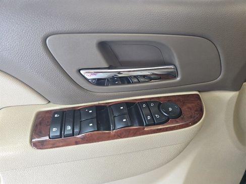 Used 2014 Chevrolet Suburban LS w/ All-Star Edition AWD/4WD image 22
