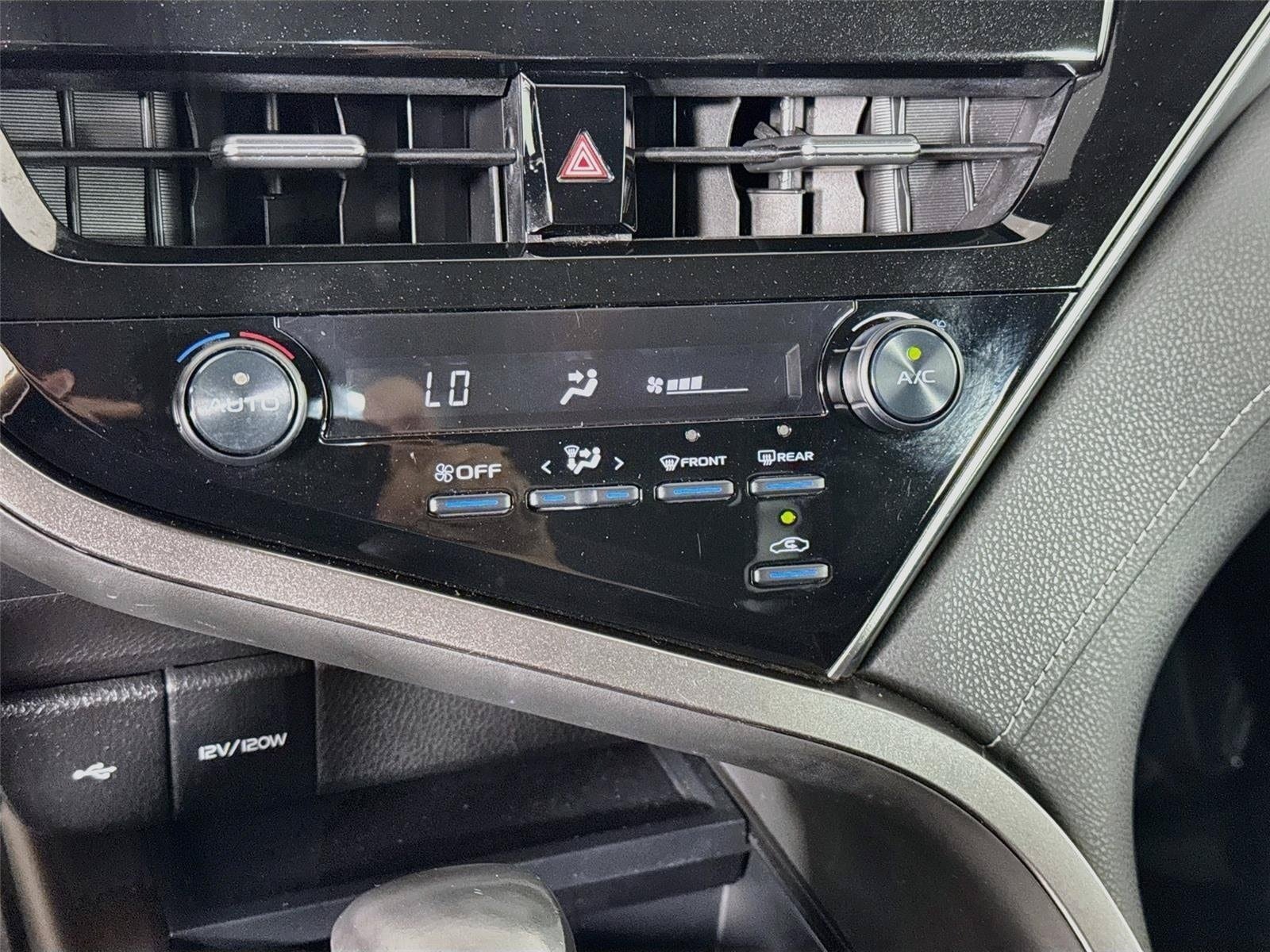 Used 2021 Toyota Camry SE FWD image 16