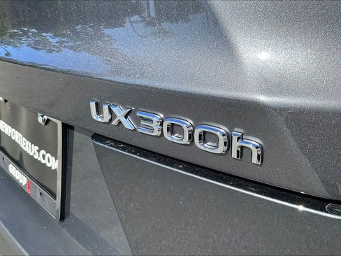 New 2026 Lexus UX 300h FWD image 8