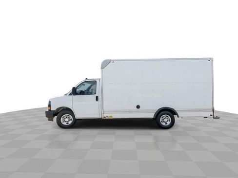 Used 2022 Chevrolet Express 3500 w/ Driver Convenience Package RWD image 5