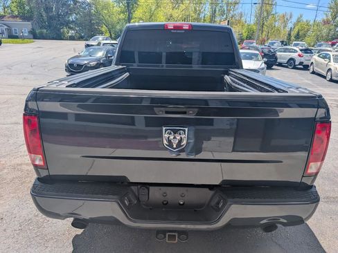 Used 2017 RAM 1500 Express AWD/4WD image 12