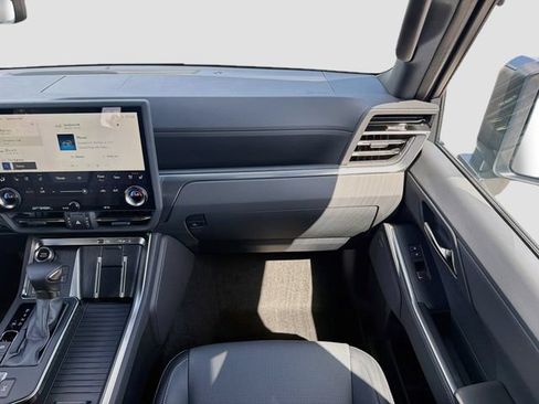 New 2026 Lexus GX 550 w/ Accessory Package (2T) AWD/4WD image 19